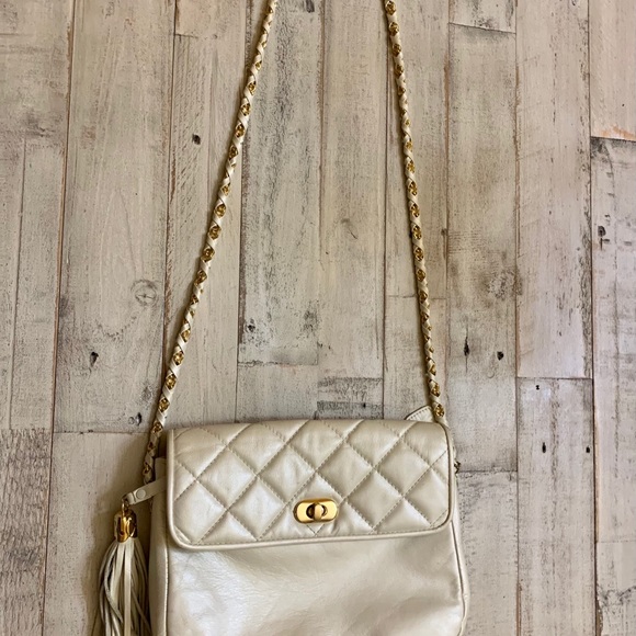 Jacqueline Ferrar Satiny Cream Crossbody - Picture 2 of 9